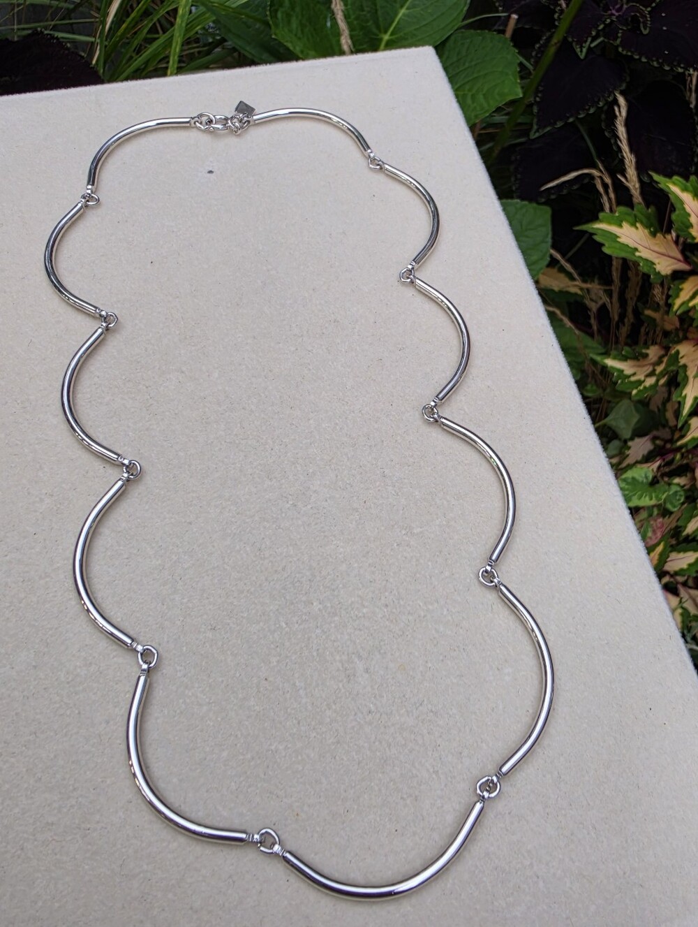 Sarah Coventry "Symphony" Wavy Tube Chain Necklace - Signed Canada